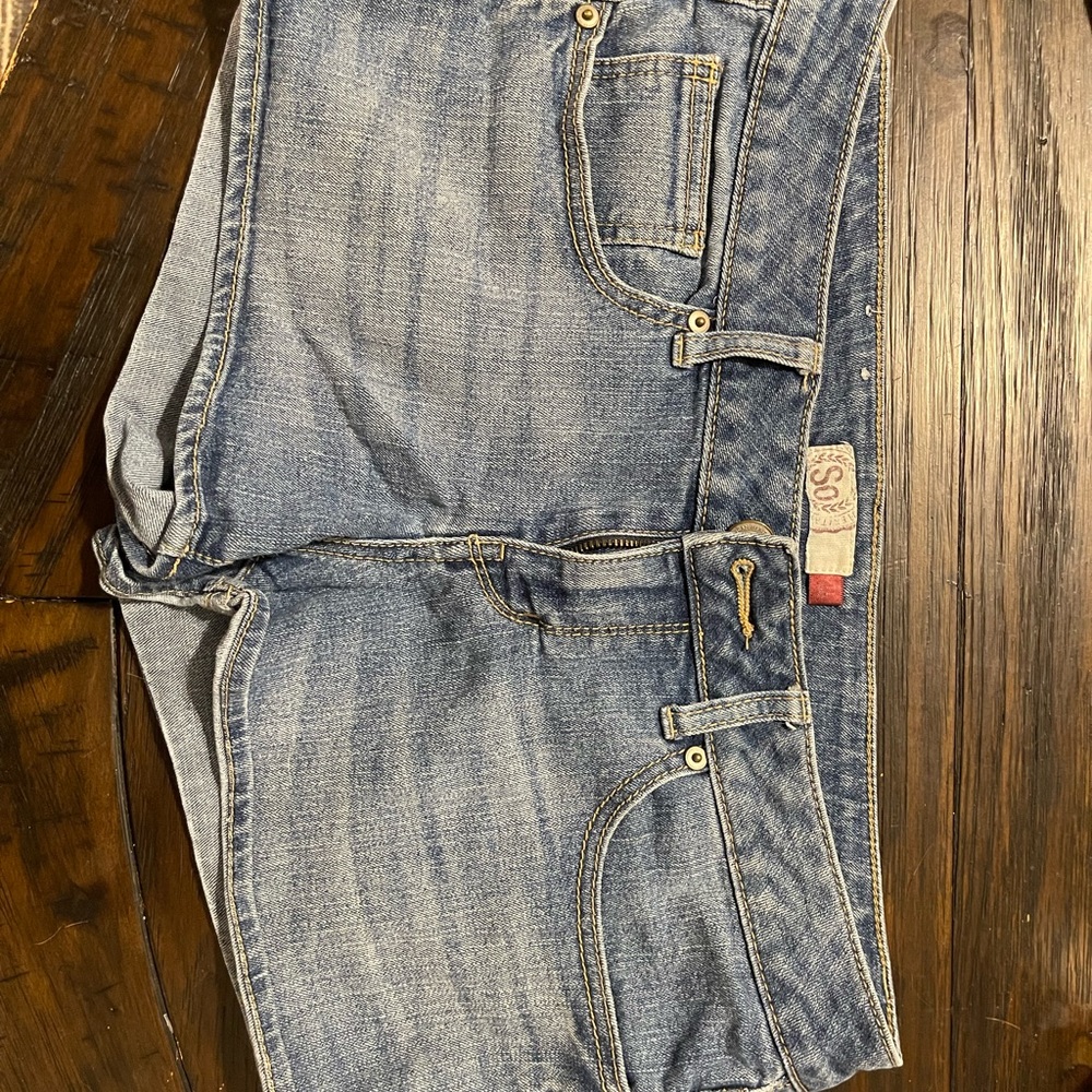 Size 11 shorts like new